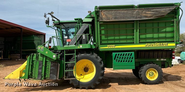 image for item DD3235 2006 John Deere 9996 cotton picker