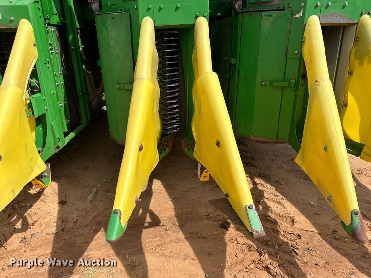 image for item DD3235 2006 John Deere 9996 cotton picker