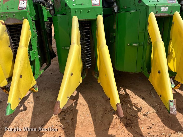 image for item DD3235 2006 John Deere 9996 cotton picker