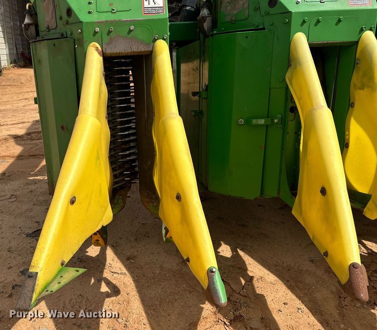 image for item DD3235 2006 John Deere 9996 cotton picker