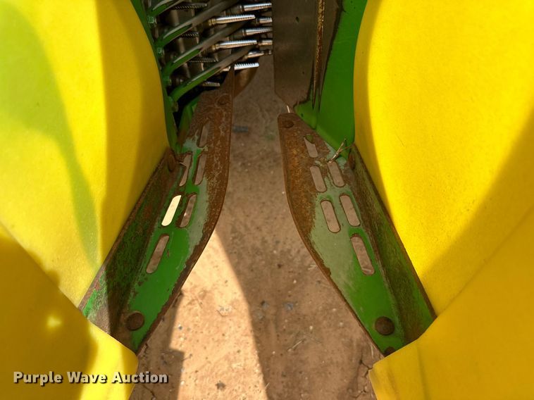 image for item DD3235 2006 John Deere 9996 cotton picker