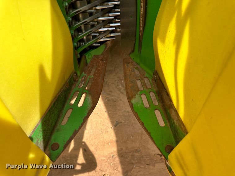 image for item DD3235 2006 John Deere 9996 cotton picker