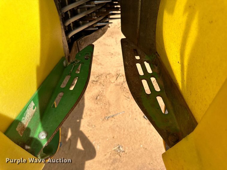 image for item DD3235 2006 John Deere 9996 cotton picker