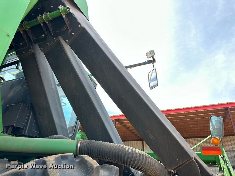 image for item DD3235 2006 John Deere 9996 cotton picker