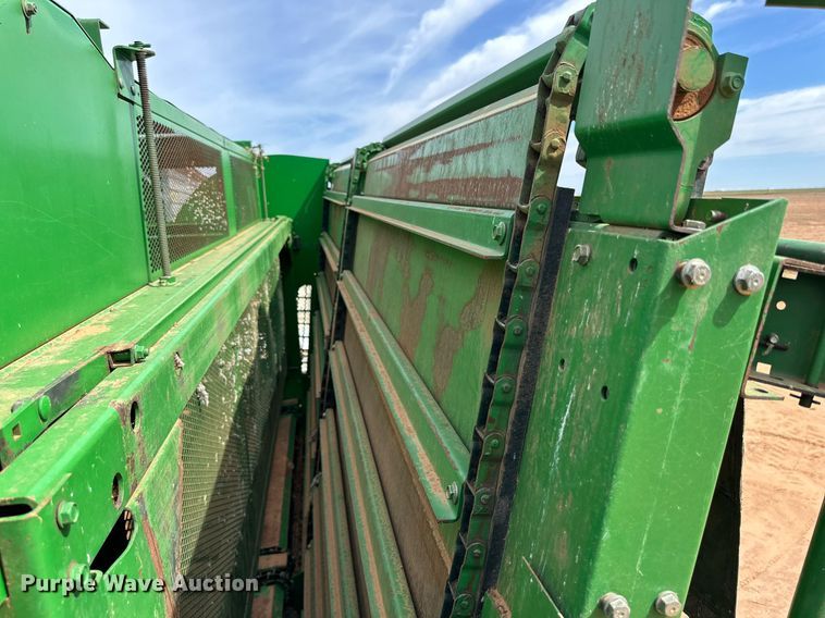 image for item DD3235 2006 John Deere 9996 cotton picker