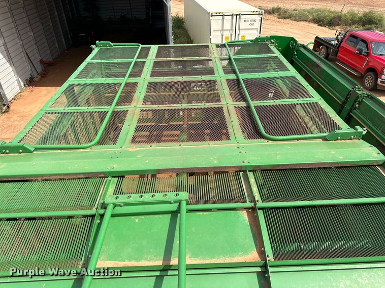 image for item DD3235 2006 John Deere 9996 cotton picker