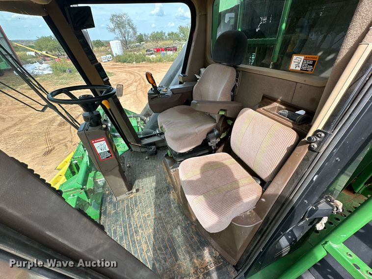 image for item DD3235 2006 John Deere 9996 cotton picker