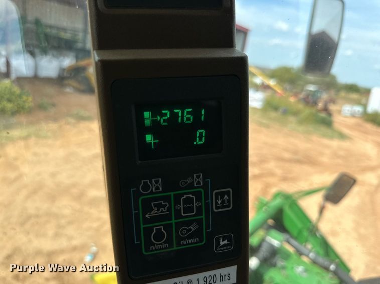 image for item DD3235 2006 John Deere 9996 cotton picker