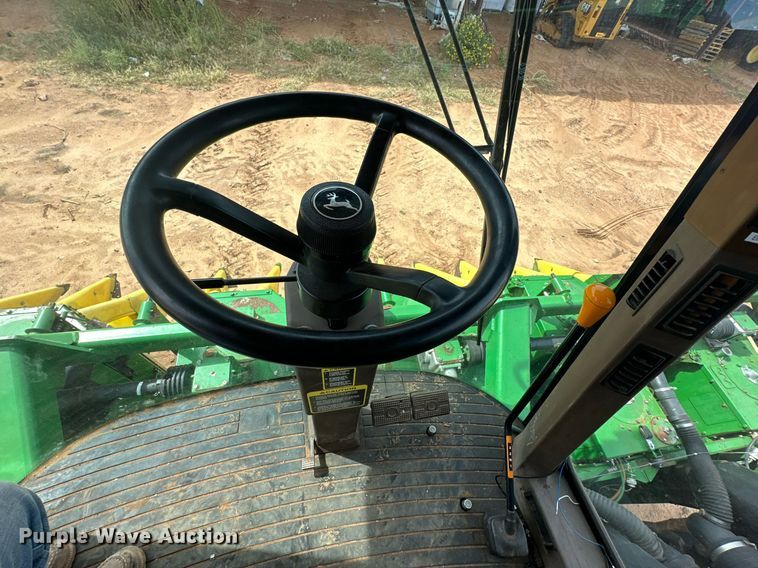 image for item DD3235 2006 John Deere 9996 cotton picker