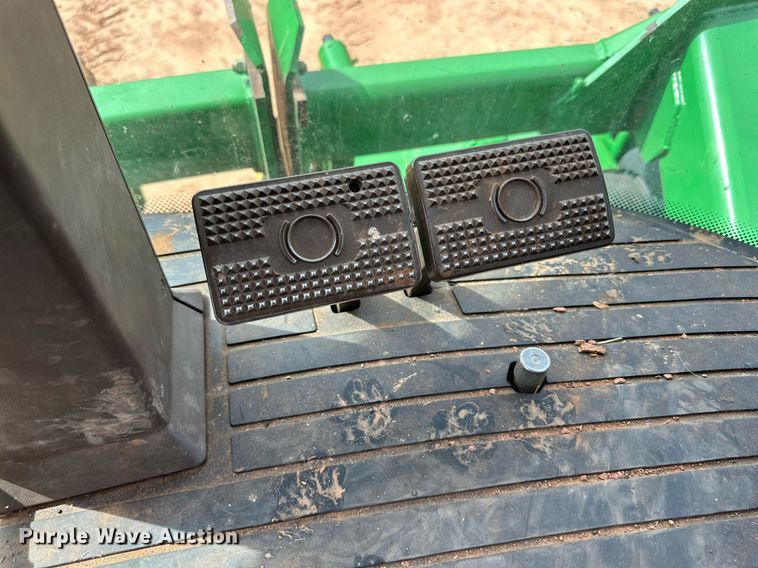 image for item DD3235 2006 John Deere 9996 cotton picker