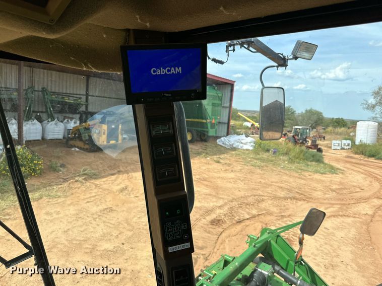 image for item DD3235 2006 John Deere 9996 cotton picker