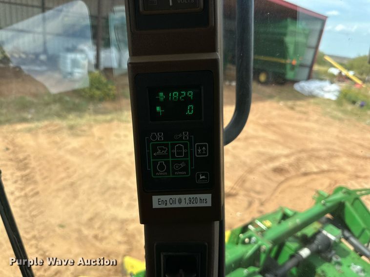 image for item DD3235 2006 John Deere 9996 cotton picker