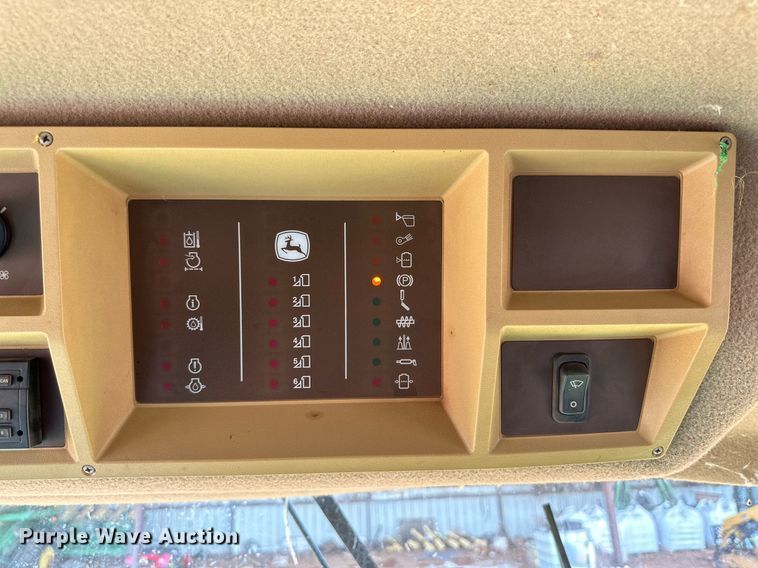 image for item DD3235 2006 John Deere 9996 cotton picker