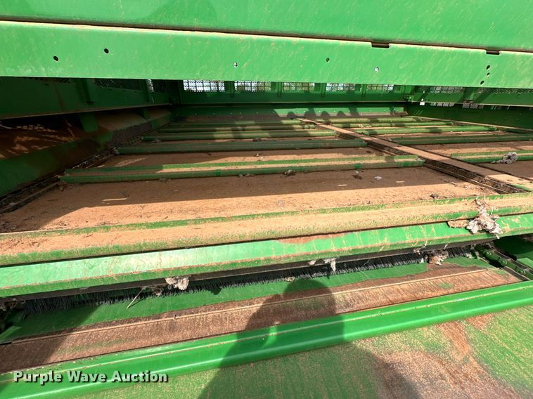 image for item DD3235 2006 John Deere 9996 cotton picker