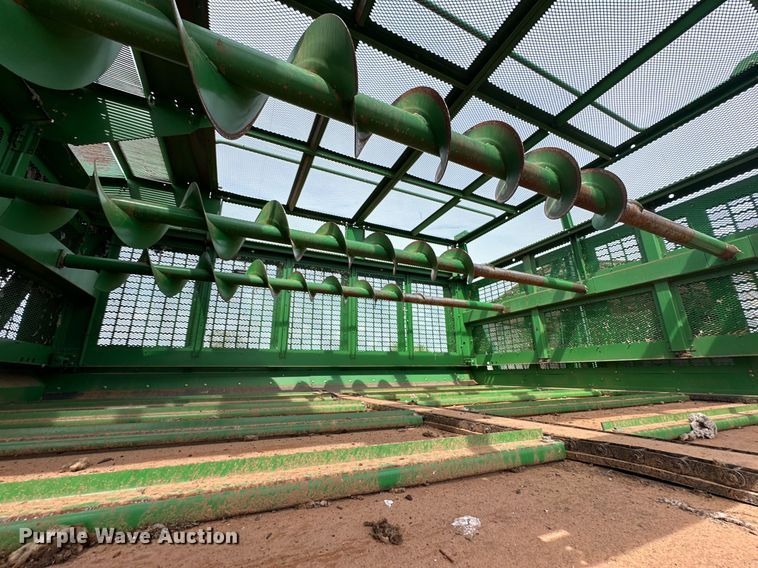 image for item DD3235 2006 John Deere 9996 cotton picker