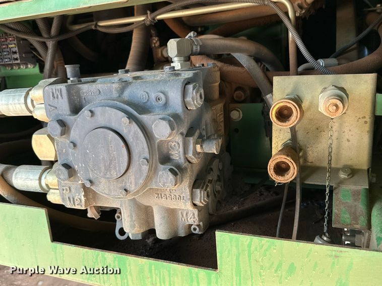 image for item DD3235 2006 John Deere 9996 cotton picker