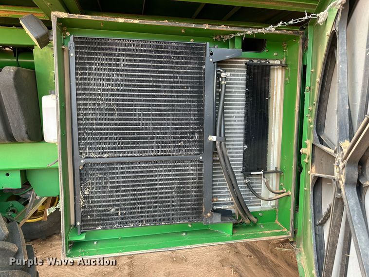 image for item DD3235 2006 John Deere 9996 cotton picker