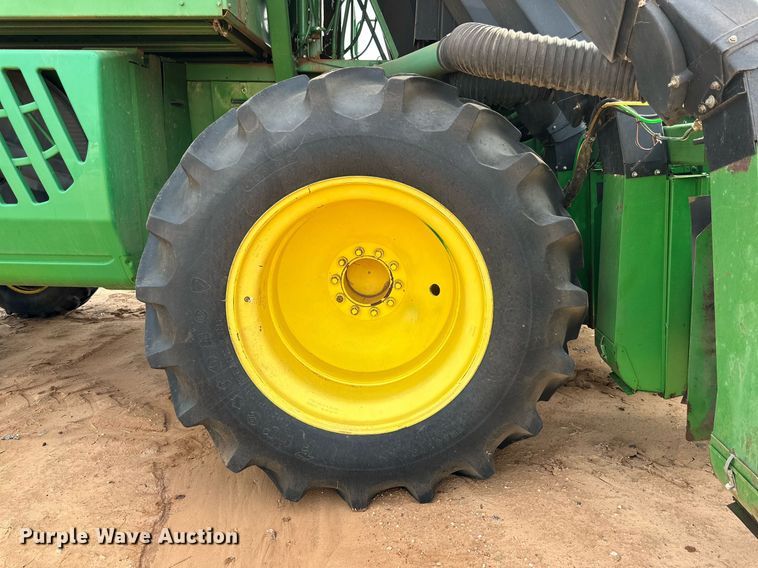 image for item DD3235 2006 John Deere 9996 cotton picker