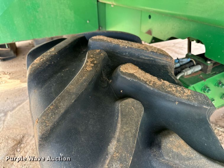 image for item DD3235 2006 John Deere 9996 cotton picker