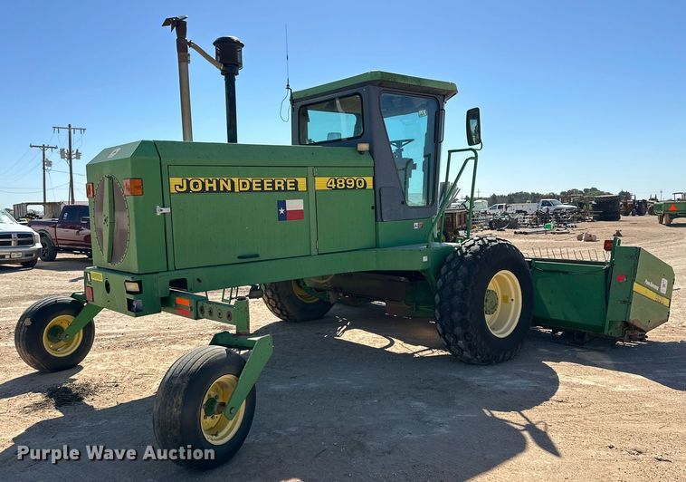 image for item DD3269 1997 John Deere 4890 swather / windrower