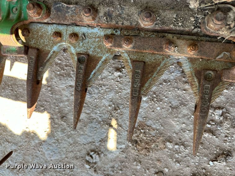 image for item DD3269 1997 John Deere 4890 swather / windrower