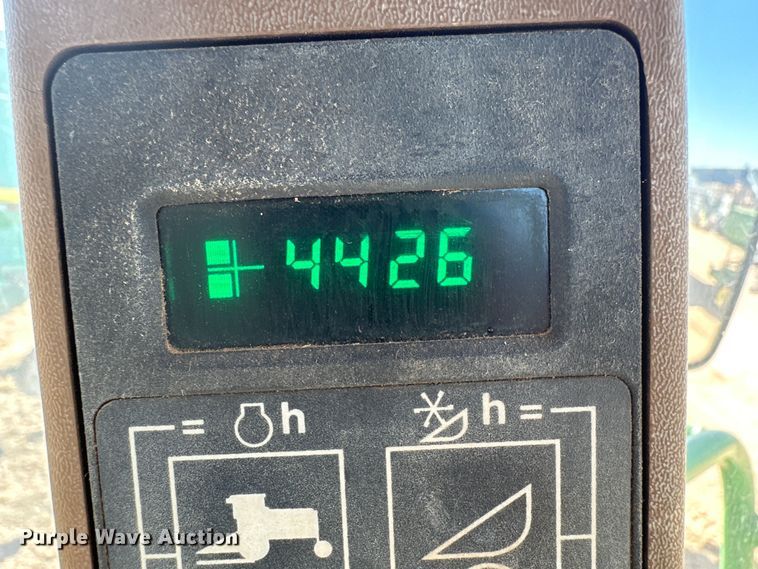 image for item DD3269 1997 John Deere 4890 swather / windrower