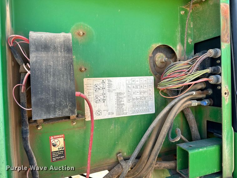 image for item DD3269 1997 John Deere 4890 swather / windrower