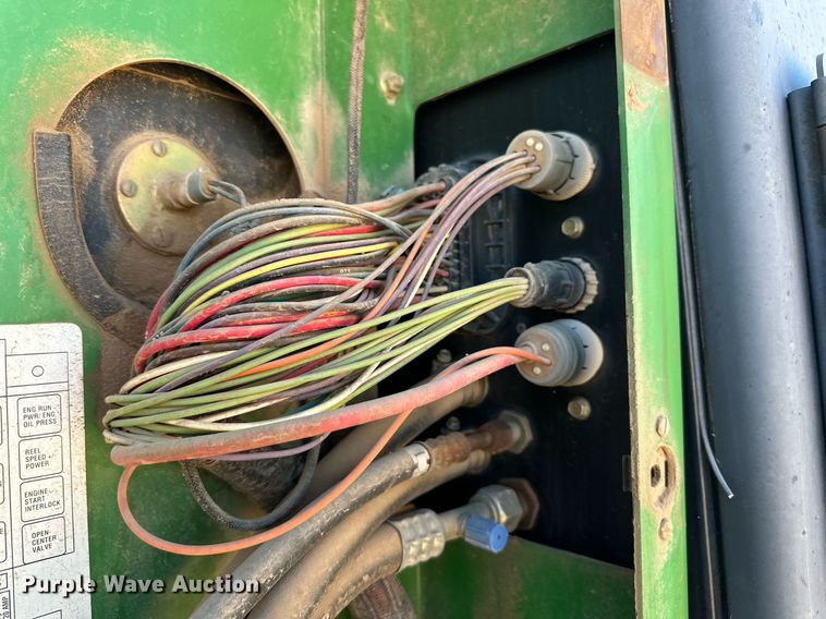 image for item DD3269 1997 John Deere 4890 swather / windrower