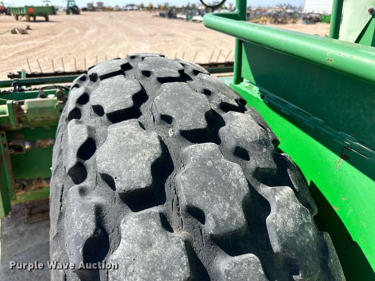 image for item DD3269 1997 John Deere 4890 swather / windrower