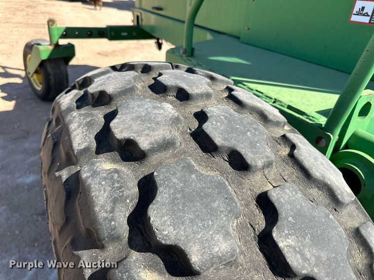 image for item DD3269 1997 John Deere 4890 swather / windrower