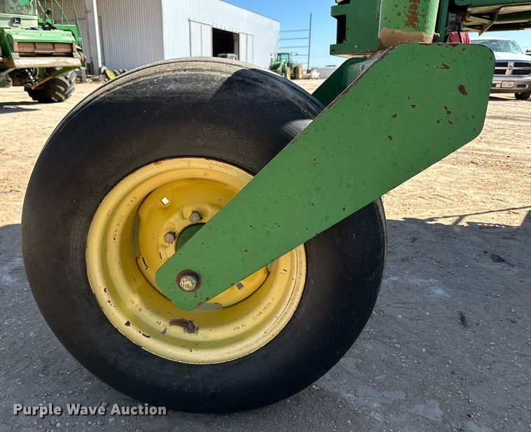 image for item DD3269 1997 John Deere 4890 swather / windrower