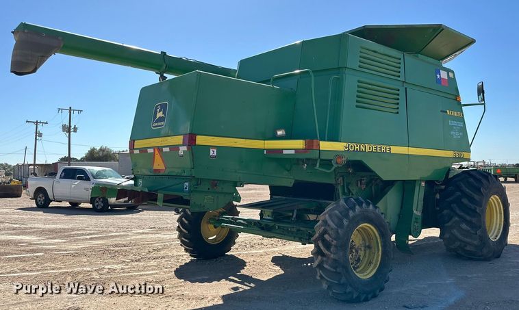 image for item DD3270 1998 John Deere 9610 combine