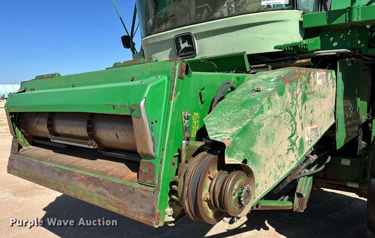 image for item DD3270 1998 John Deere 9610 combine