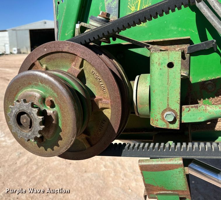 image for item DD3270 1998 John Deere 9610 combine