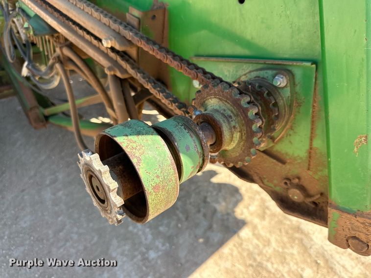 image for item DD3270 1998 John Deere 9610 combine