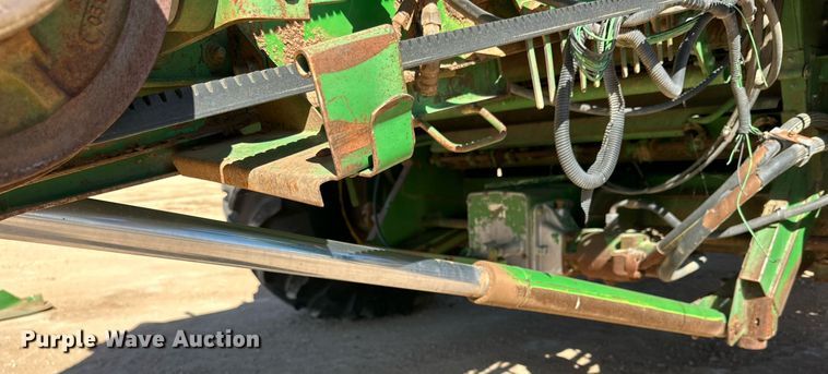 image for item DD3270 1998 John Deere 9610 combine