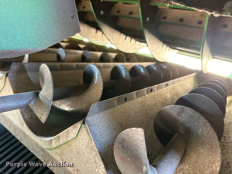 image for item DD3270 1998 John Deere 9610 combine