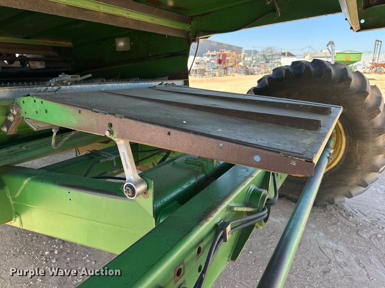 image for item DD3270 1998 John Deere 9610 combine