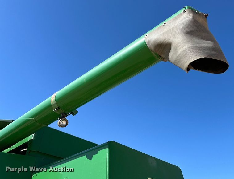 image for item DD3270 1998 John Deere 9610 combine