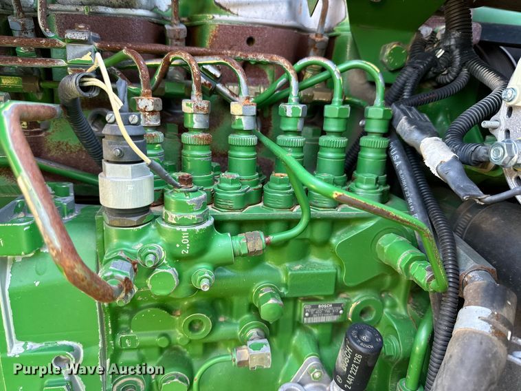 image for item DD3270 1998 John Deere 9610 combine