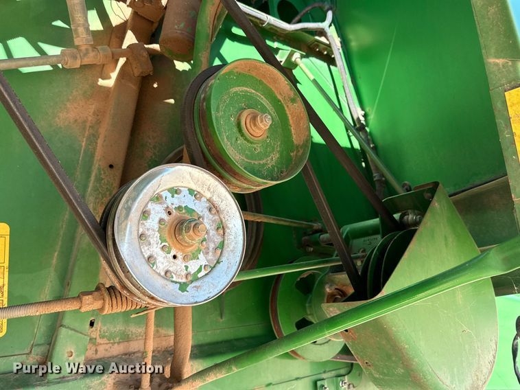 image for item DD3270 1998 John Deere 9610 combine