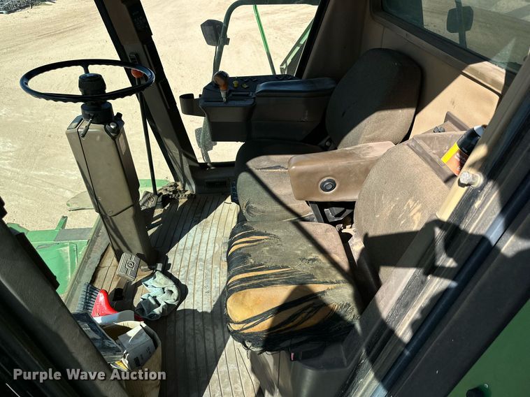 image for item DD3270 1998 John Deere 9610 combine