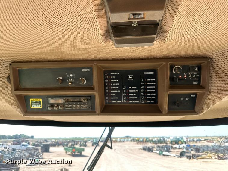 image for item DD3270 1998 John Deere 9610 combine