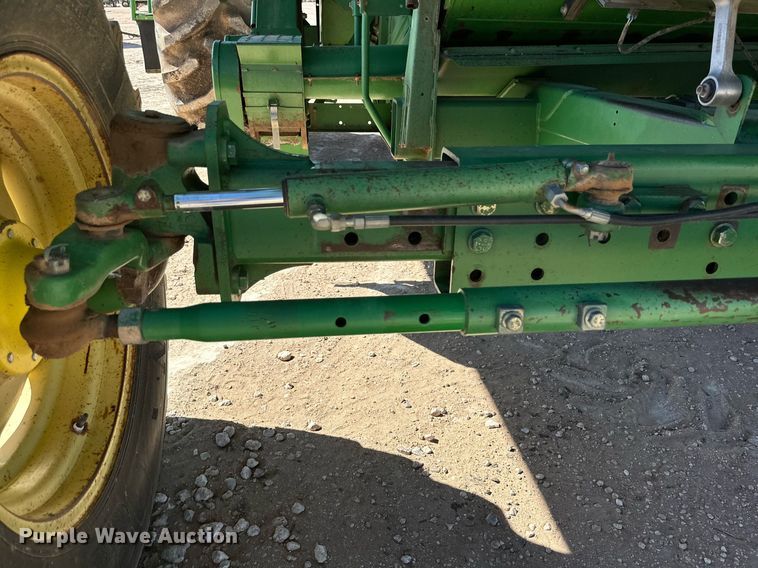 image for item DD3270 1998 John Deere 9610 combine