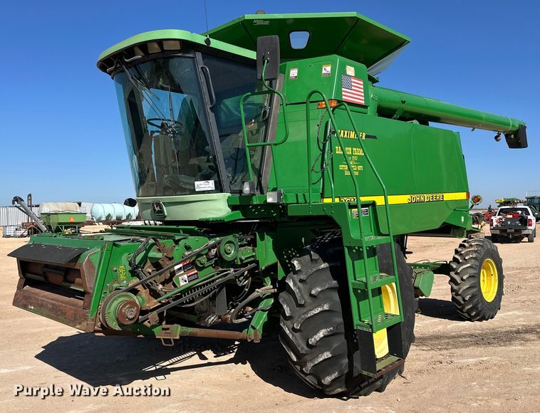 image for item DD3271 1998 John Deere 9610 combine