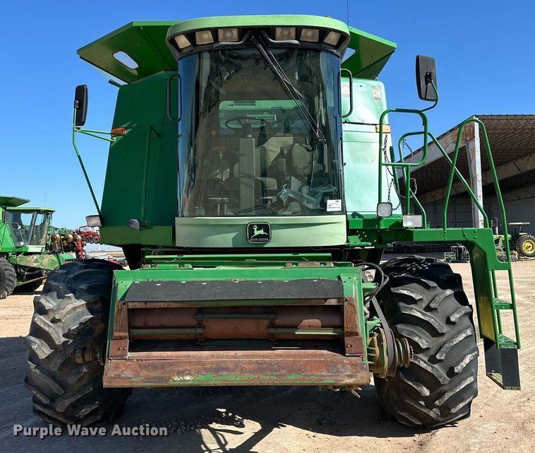 image for item DD3271 1998 John Deere 9610 combine