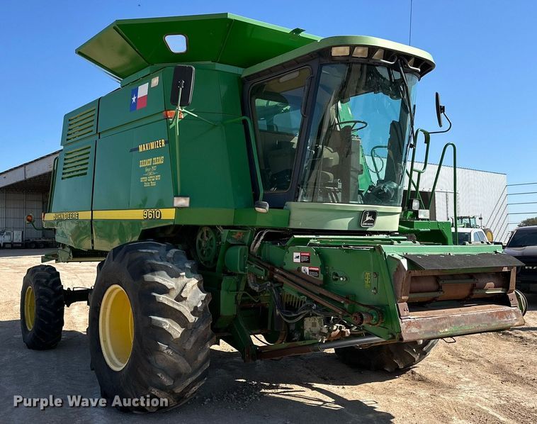 image for item DD3271 1998 John Deere 9610 combine