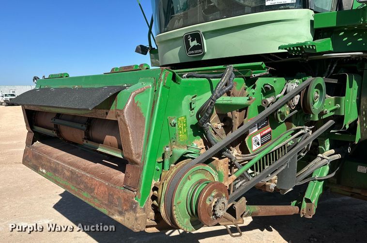 image for item DD3271 1998 John Deere 9610 combine