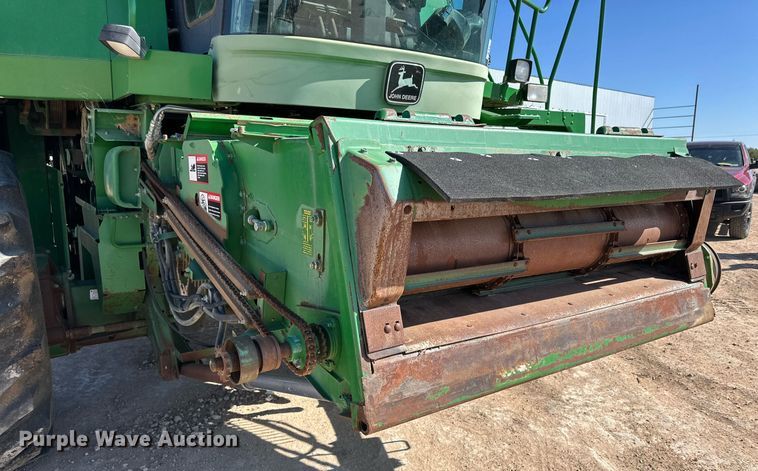 image for item DD3271 1998 John Deere 9610 combine