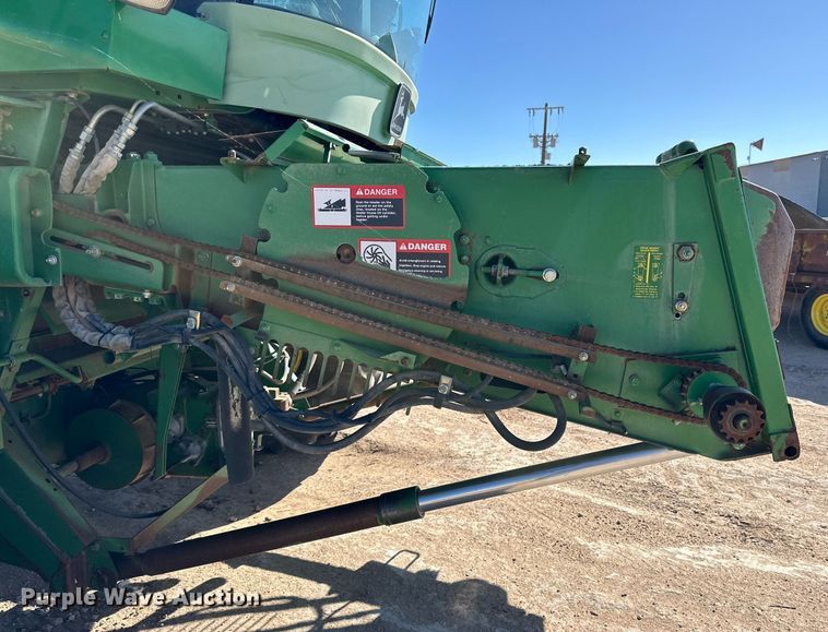 image for item DD3271 1998 John Deere 9610 combine